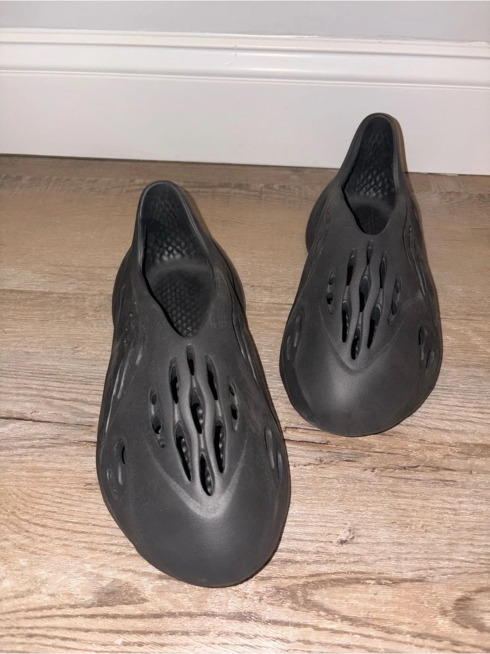 Adidas Black Foam Runner-Style Slip-On - Picture 3 of 4